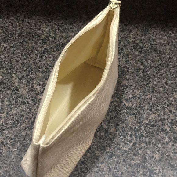 FREE IN BUNDLE | Aveda Cosmetic Bag - Picture 3 of 3